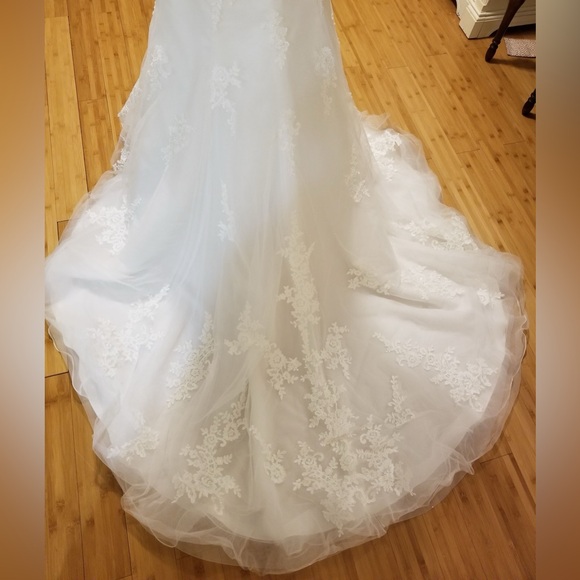 Morilee Mermaid Ivory Wedding Dress - Picture 9 of 15